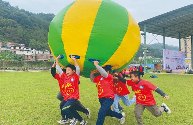 梧州市龍圩中心小學(xué)到梧州軍博園開展國防教育研學(xué)活動(dòng)